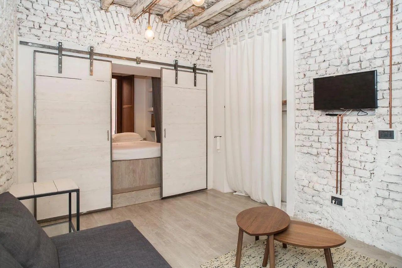 Living Milan - Via Brera 23 Apartment