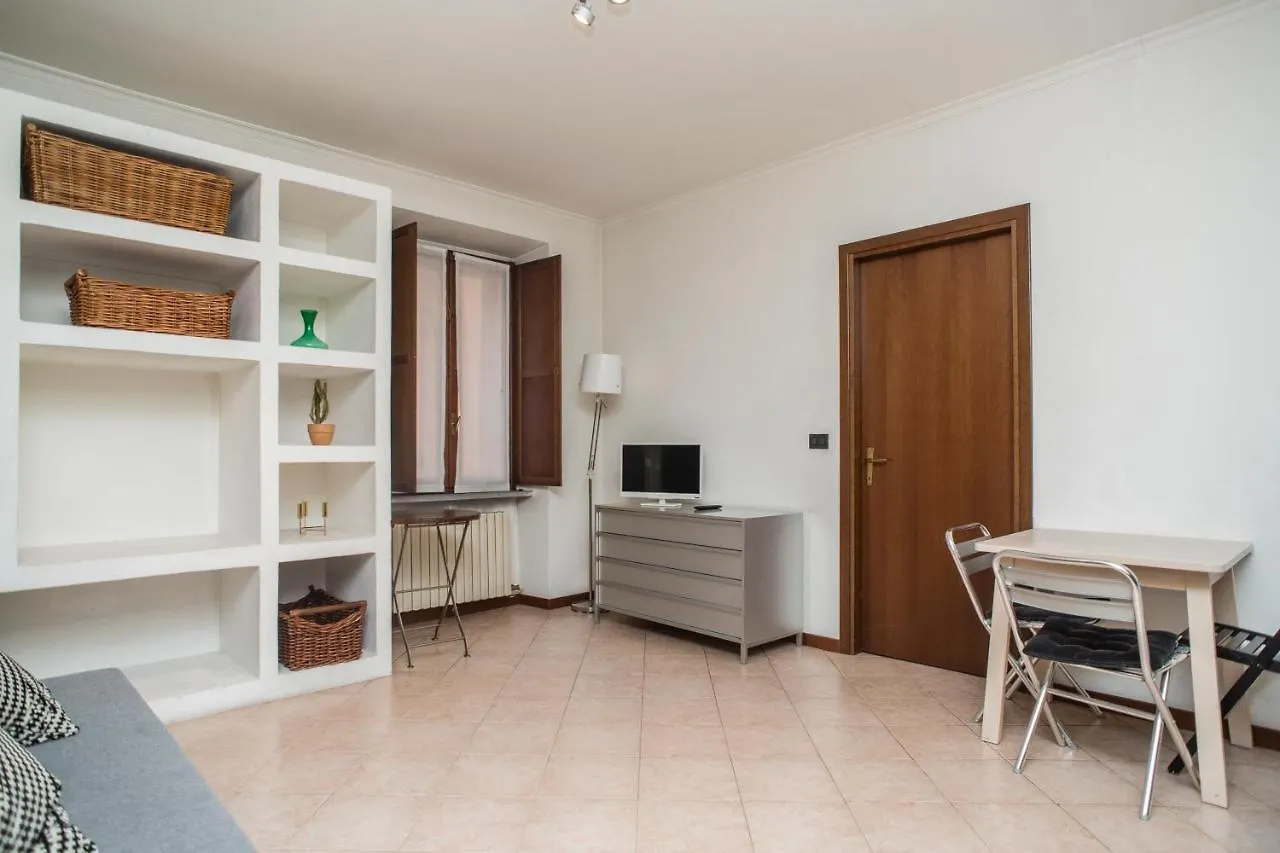 Living Milan - Via Brera 23 Apartment Italy