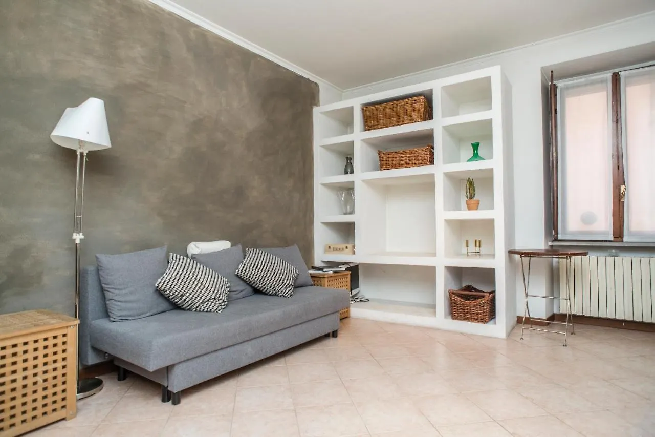 Living Milan - Via Brera 23アパートメント